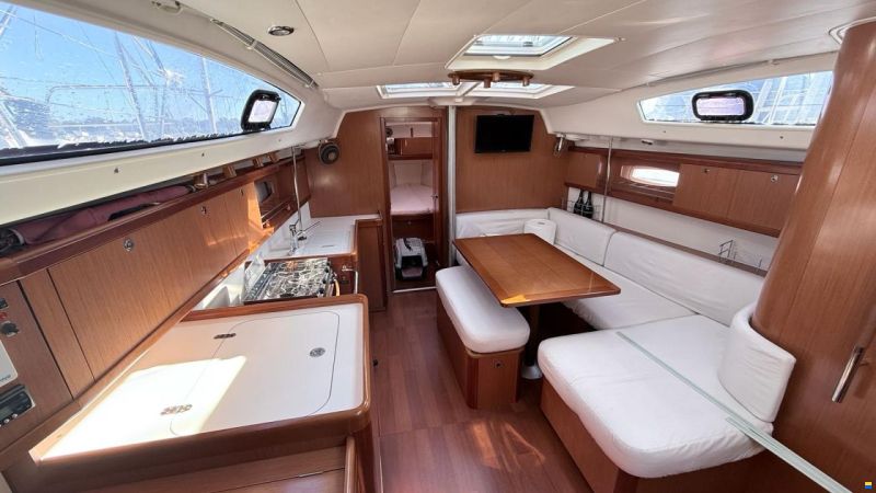 Beneteau Oceanis 40