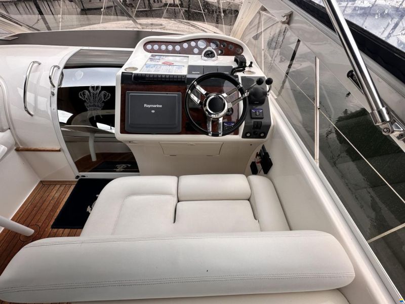 Princess V42