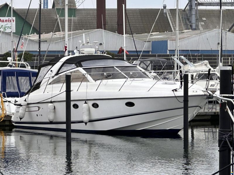 Princess V42
