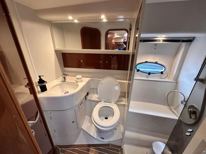 Princess V42