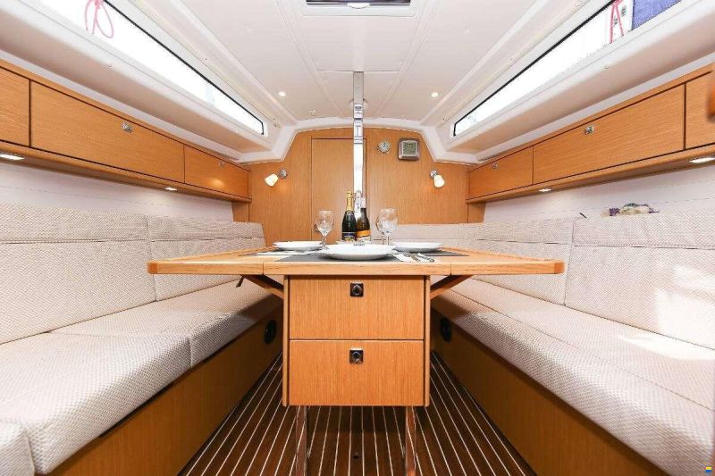 Bavaria 34 CRUISER