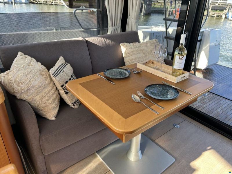 Beneteau Swift Trawler 35