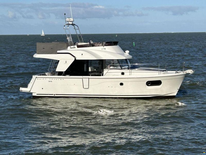 Beneteau Swift Trawler 35