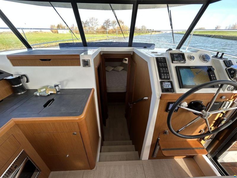 Beneteau Swift Trawler 35