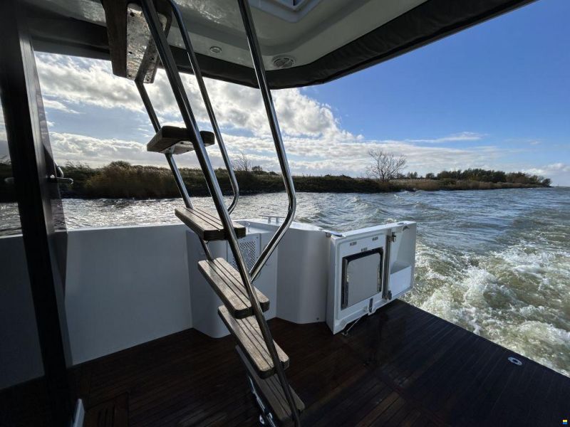 Beneteau Swift Trawler 35