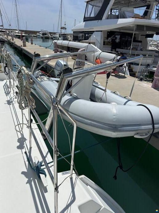 Lagoon 421