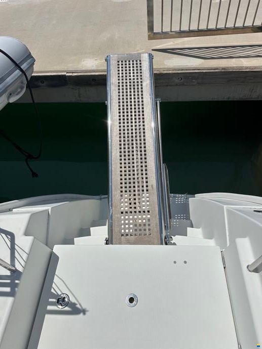Lagoon 421