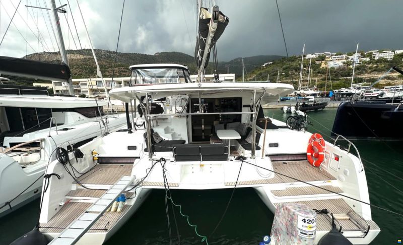 Lagoon 42