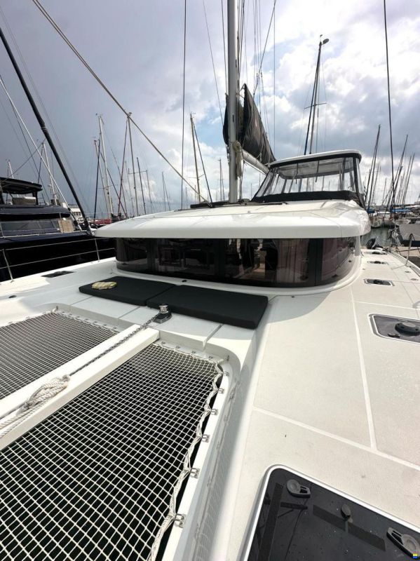 Lagoon 42