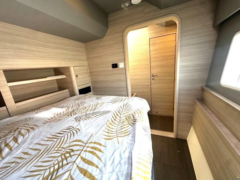 AQUILA 44 Yacht