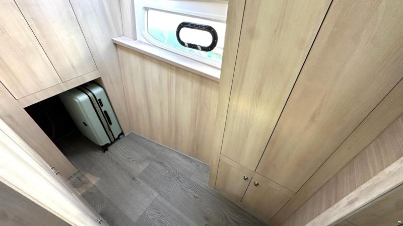 AQUILA 44 Yacht