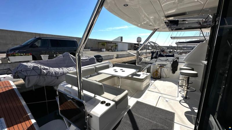 AQUILA 44 Yacht