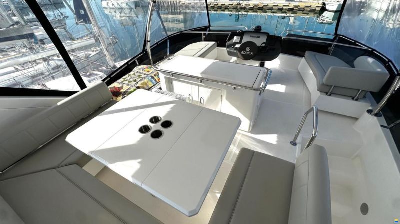 AQUILA 44 Yacht