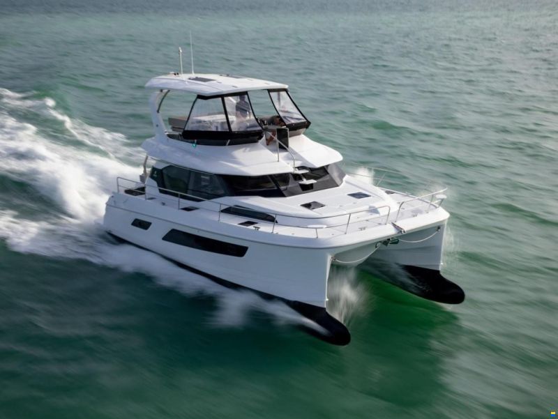 AQUILA 44 Yacht