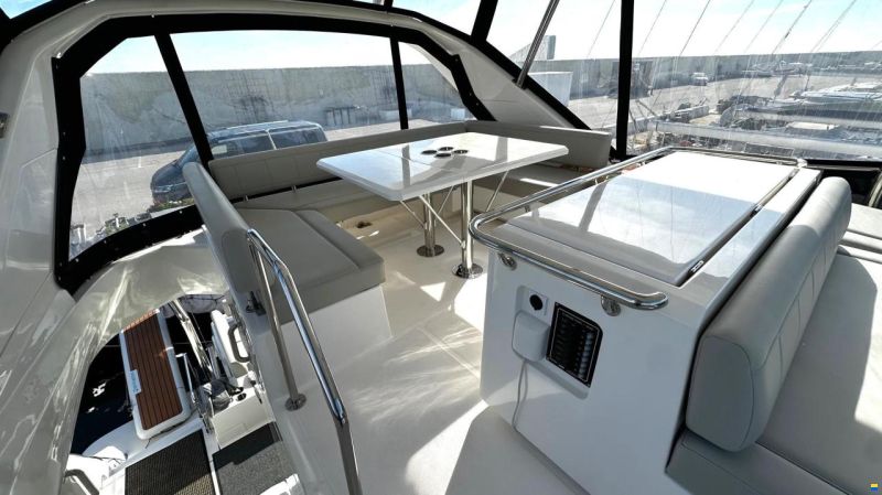 AQUILA 44 Yacht