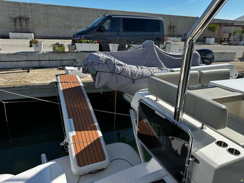 AQUILA 44 Yacht