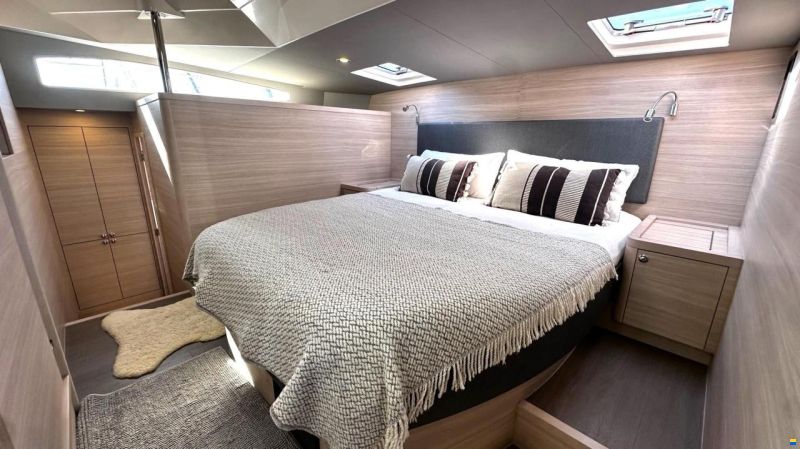 AQUILA 44 Yacht