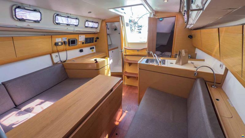 Beneteau First 35