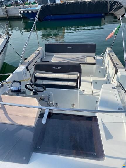 Beneteau Flyer 8.8 SUNdeck