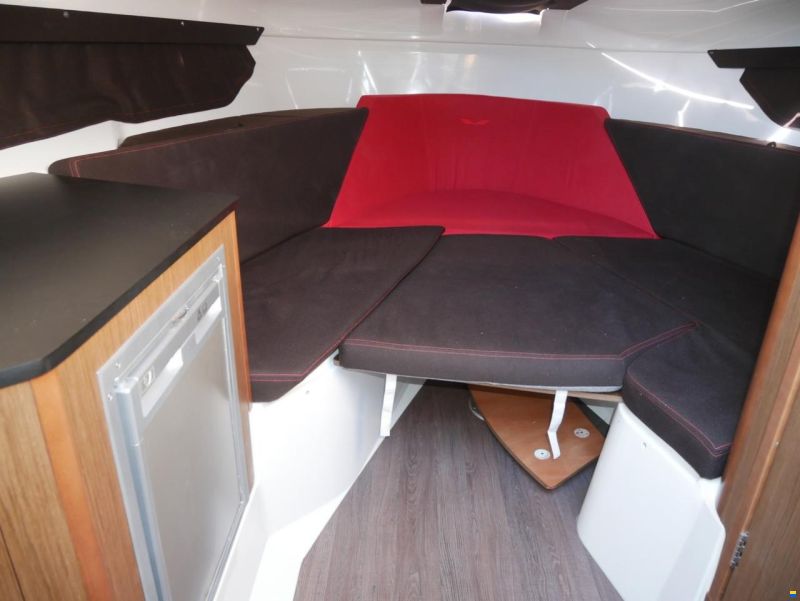 Beneteau Flyer 8.8 SUNdeck