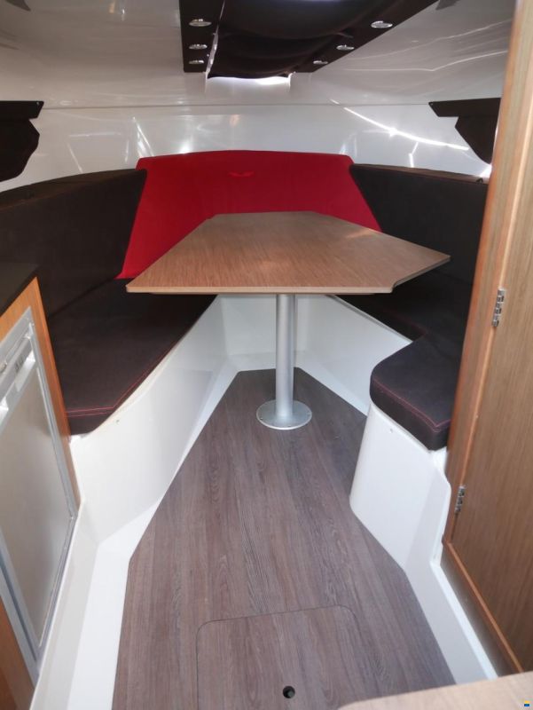 Beneteau Flyer 8.8 SUNdeck