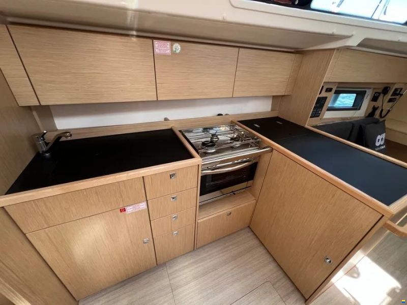 Bavaria C38