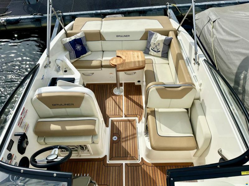 Bayliner 742 CU