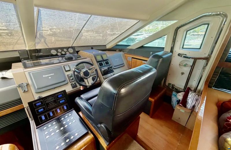 Fairline Squadron 55