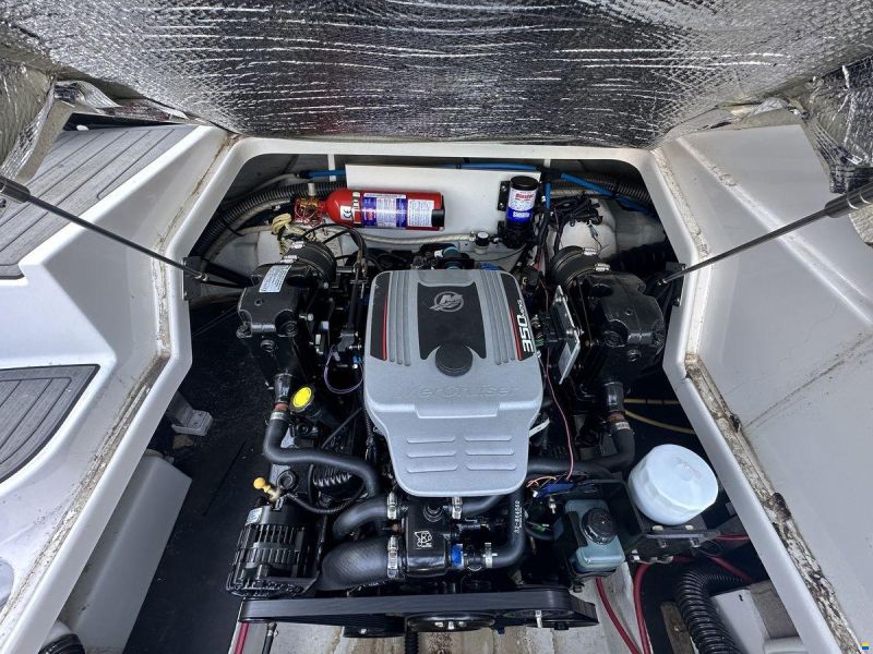 Crownline E6