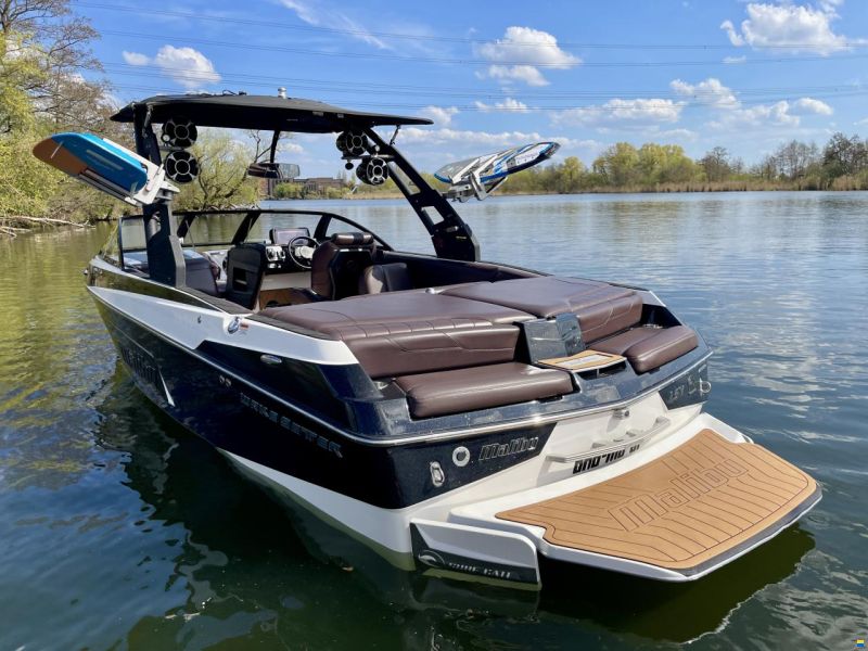 Malibu 23 LSV Wakesetter
