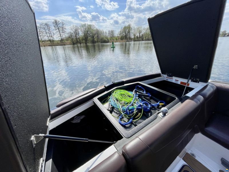 Malibu 23 LSV Wakesetter
