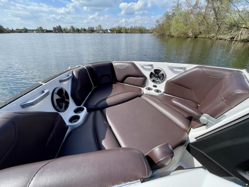 Malibu 23 LSV Wakesetter