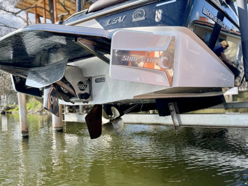 Malibu 23 LSV Wakesetter