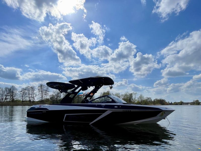Malibu 23 LSV Wakesetter