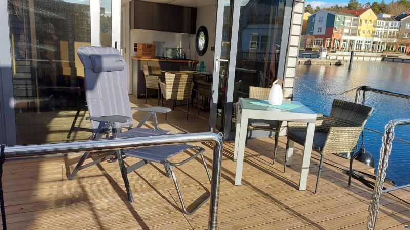 La Mare Apart LL