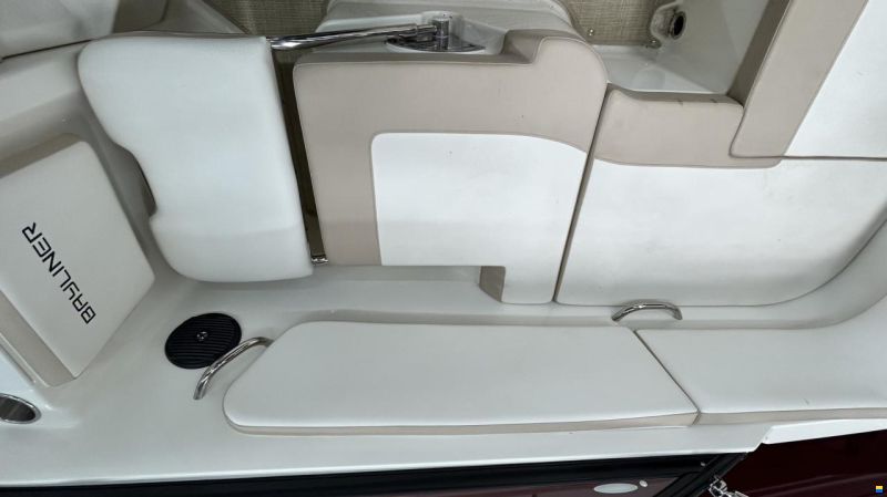 Bayliner VR 5 Cuddy
