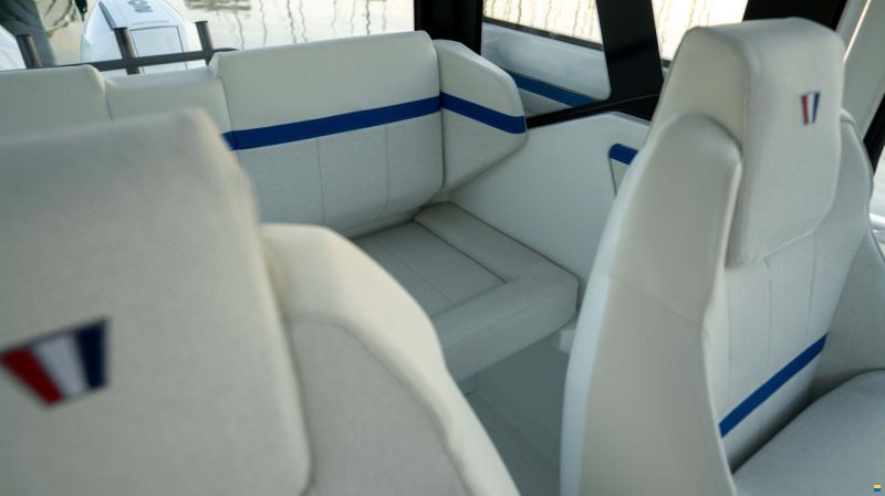 Wellcraft 28 Explorer