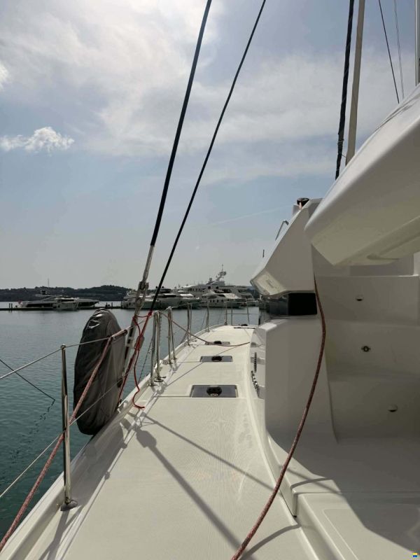 Lagoon 51