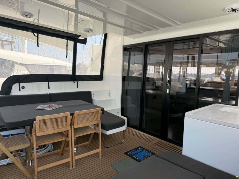 Lagoon 51