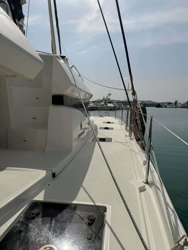 Lagoon 51