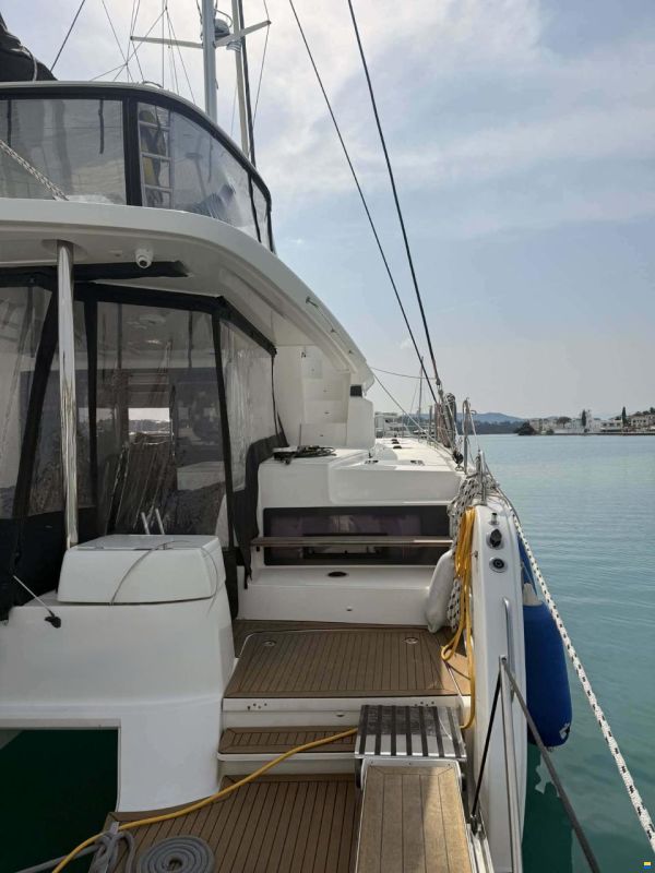 Lagoon 51