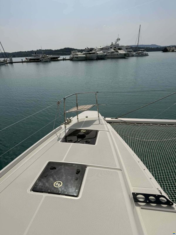 Lagoon 51