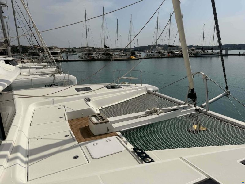 Lagoon 51