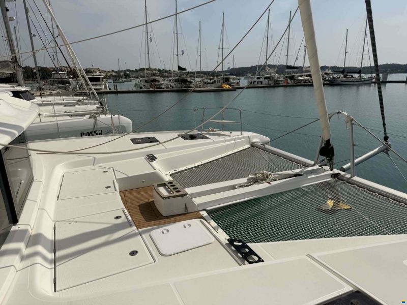 Lagoon 51