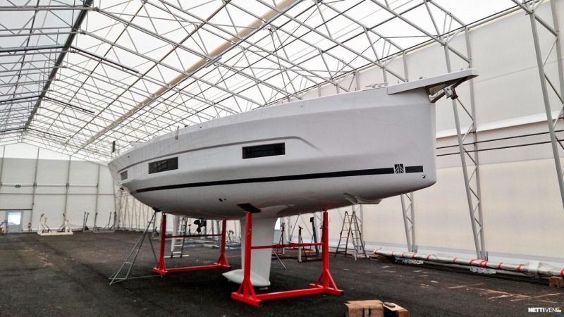Dufour 470