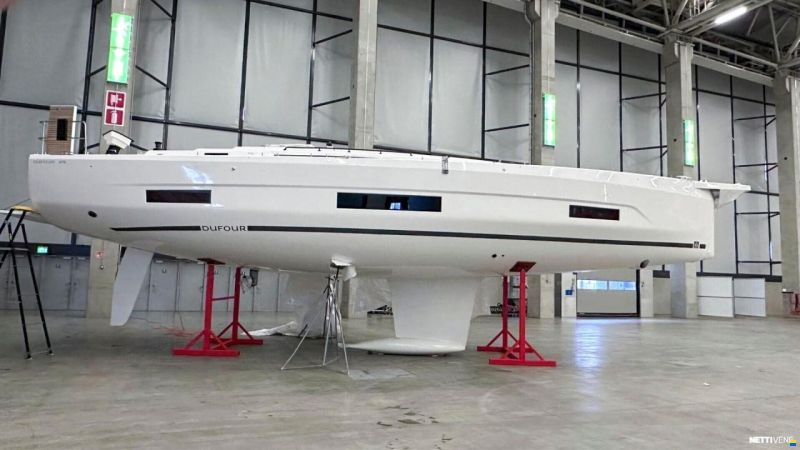 Dufour 470