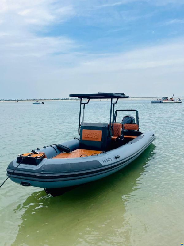 Azulik AZ 700