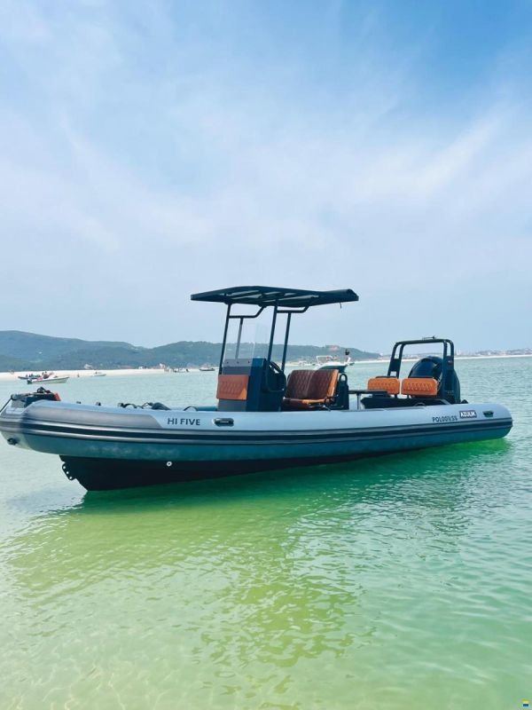 Azulik AZ 700