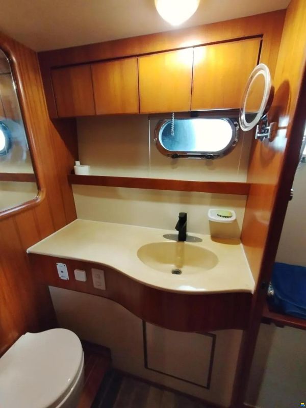 Yaretti Horizon 42 Traveller