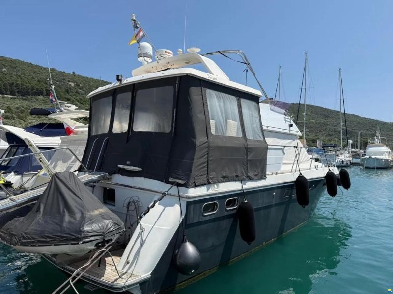 Yaretti Horizon 42 Traveller